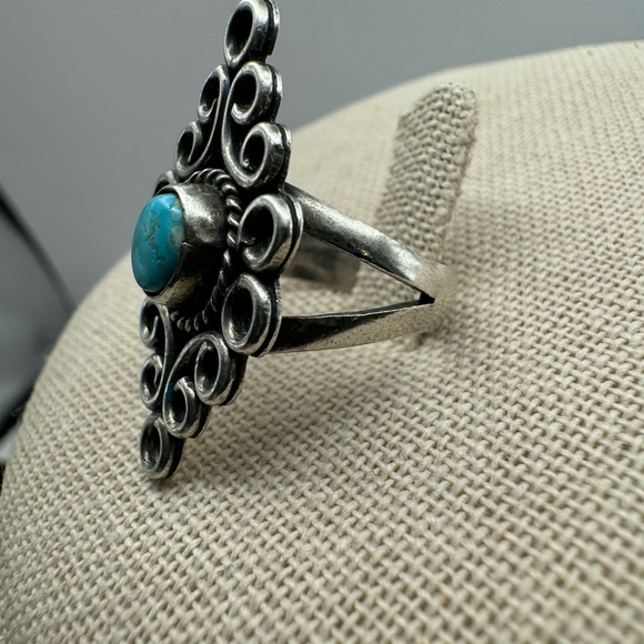 Vintage “TIC” Handmade Turquoise Navajo Sterling Silver Long Oblong Size 6 Ring - Picture 13 of 16